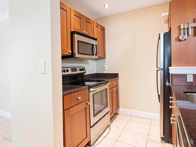 1680 NE 34TH Lane, Oakland Park, FL 33334