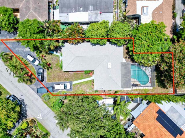 1680 NE 34TH Lane, Oakland Park, FL 33334