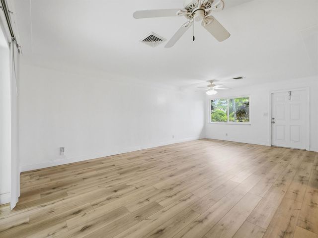 1680 NE 34TH Lane, Oakland Park, FL 33334