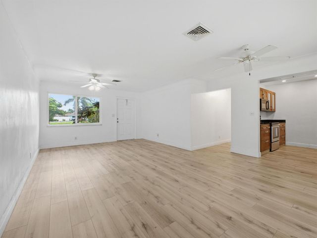 1680 NE 34TH Lane, Oakland Park, FL 33334