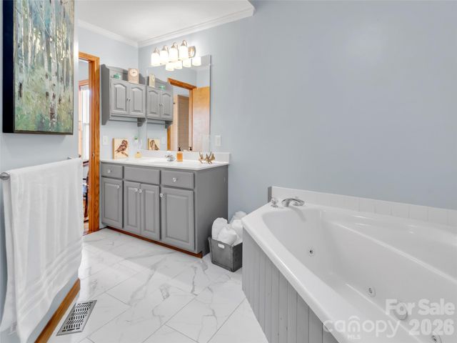 245 Greenview Drive, Maggie Valley, NC 28751