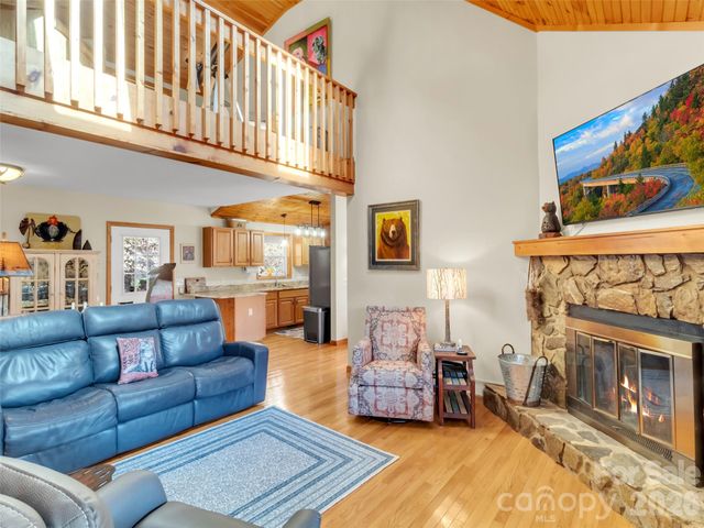 245 Greenview Drive, Maggie Valley, NC 28751