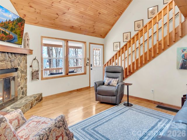 245 Greenview Drive, Maggie Valley, NC 28751