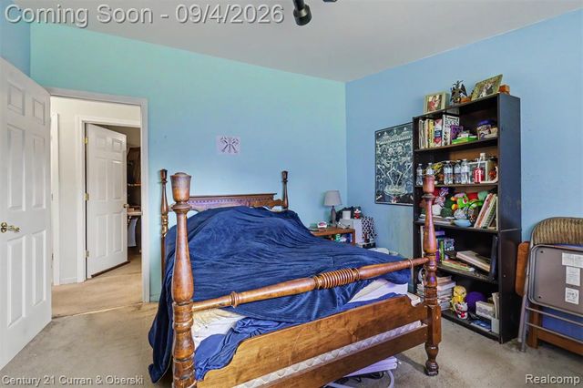1869 Middle Trail Road, Commerce Twp, MI 48390