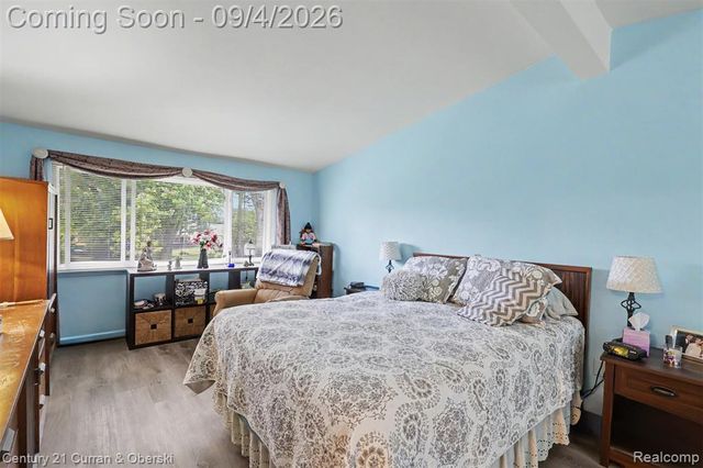 1869 Middle Trail Road, Commerce Twp, MI 48390