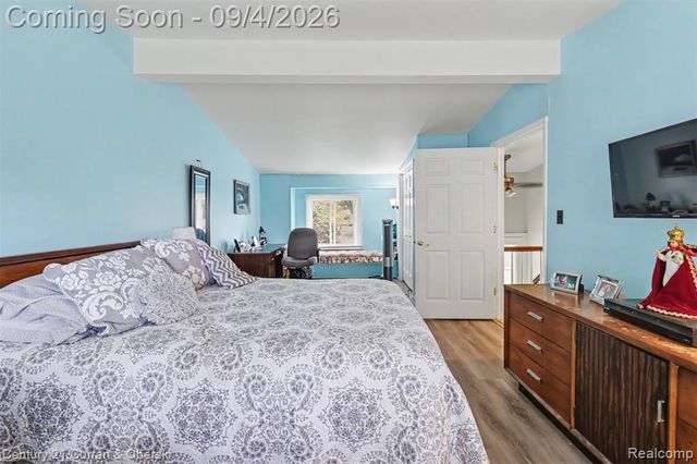 1869 Middle Trail Road, Commerce Twp, MI 48390