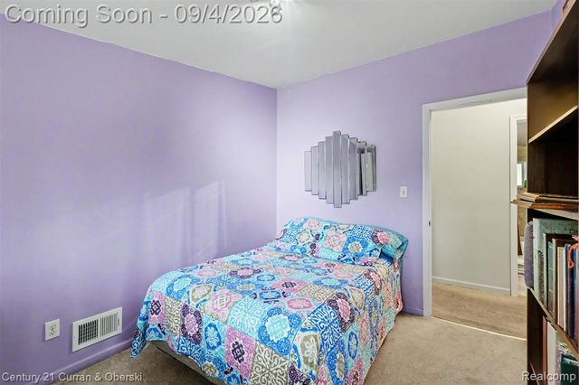 1869 Middle Trail Road, Commerce Twp, MI 48390