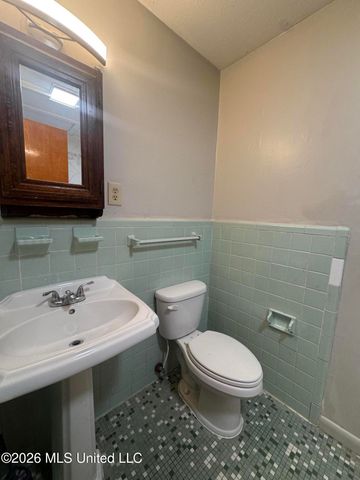 3139 Charleston Drive, Jackson, MS 39212