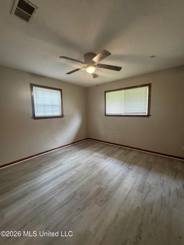 3139 Charleston Drive, Jackson, MS 39212