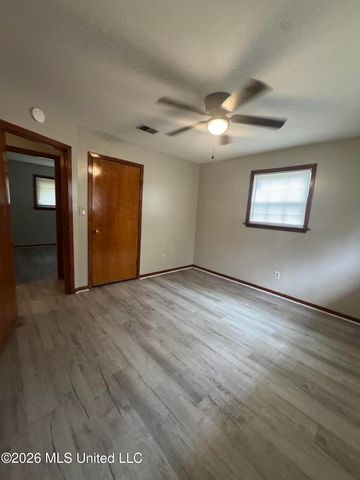 3139 Charleston Drive, Jackson, MS 39212