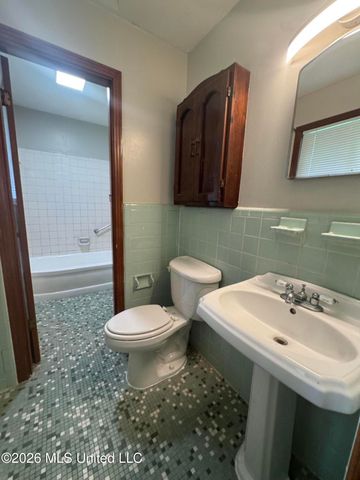 3139 Charleston Drive, Jackson, MS 39212
