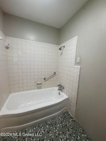 3139 Charleston Drive, Jackson, MS 39212