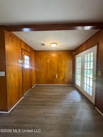 3139 Charleston Drive, Jackson, MS 39212