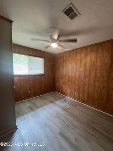 3139 Charleston Drive, Jackson, MS 39212