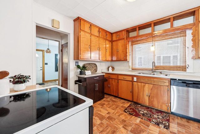 517 W Cady STREET, Watertown, WI 53094