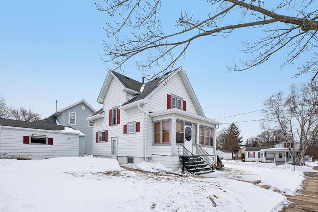 517 W Cady STREET, Watertown, WI 53094