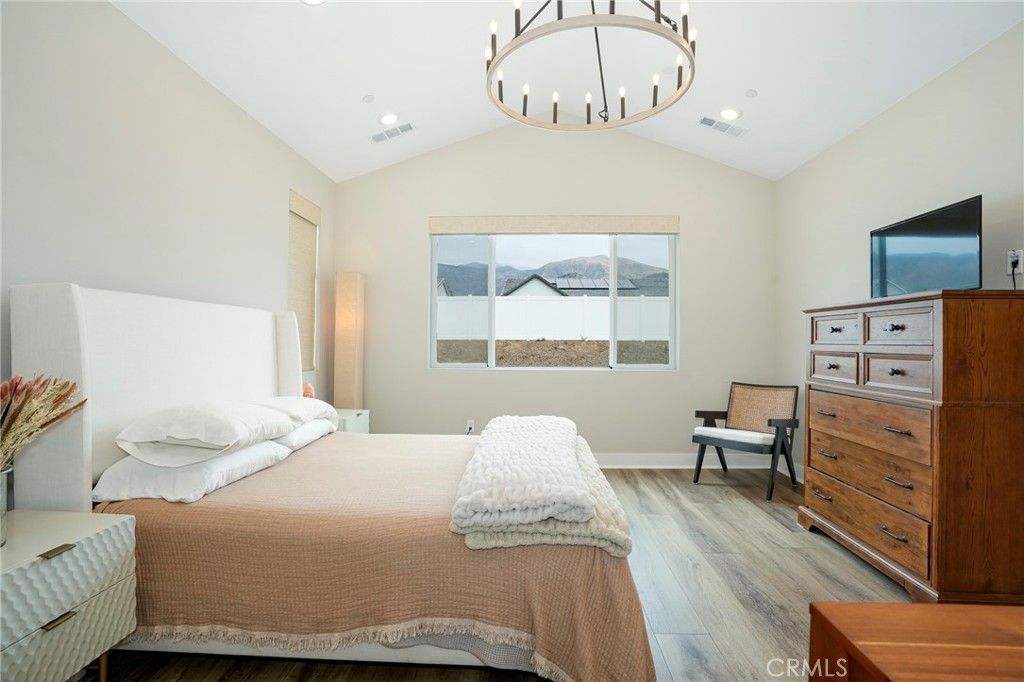 Image 8 of property listing at 3805 Shannon Lane, Piru, CA 93040