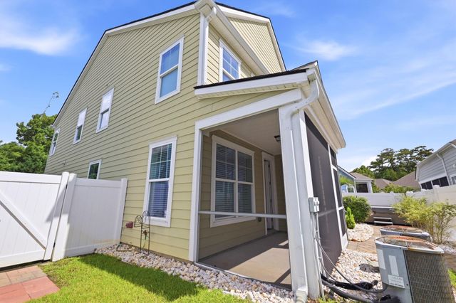 310 Lorenzo Dr., North Myrtle Beach, SC 29582