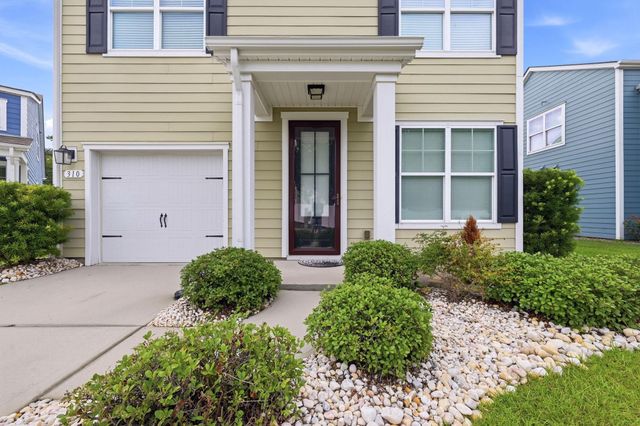 310 Lorenzo Dr., North Myrtle Beach, SC 29582