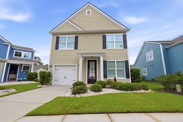 310 Lorenzo Dr., North Myrtle Beach, SC 29582