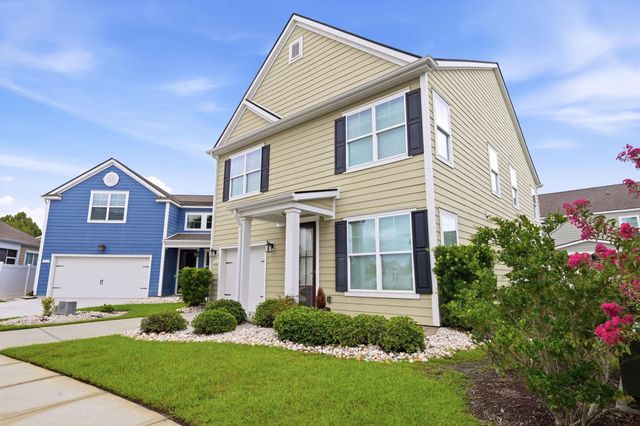 310 Lorenzo Dr., North Myrtle Beach, SC 29582