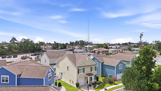 310 Lorenzo Dr., North Myrtle Beach, SC 29582