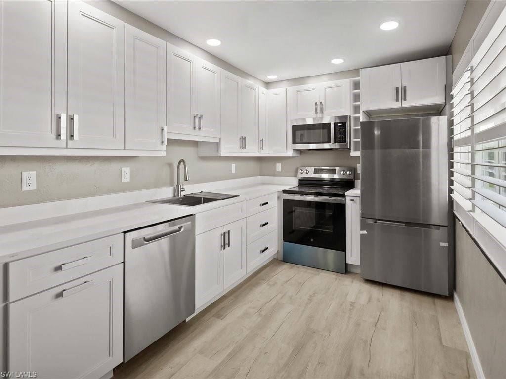 850 Palm ST E2, MARCO ISLAND, FL 34145 — photo 5