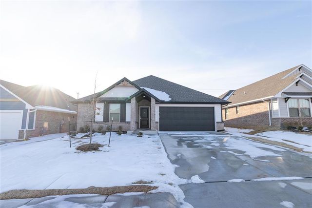 901 Westfall Drive, Choctaw, OK 73020