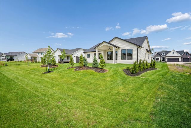 18190 Hidden Knoll, Clive, IA 50325
