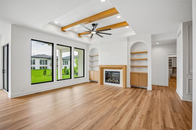 18190 Hidden Knoll, Clive, IA 50325