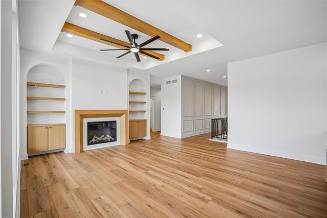 18190 Hidden Knoll, Clive, IA 50325