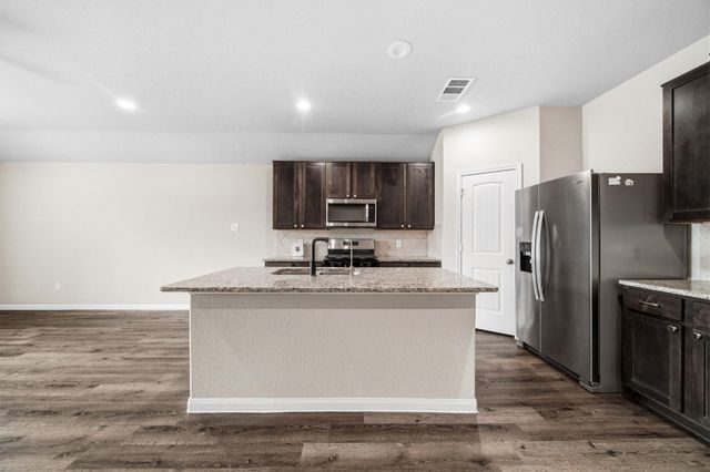 5235 James Michael Drive, Rosharon, TX 77583