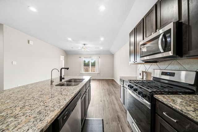 5235 James Michael Drive, Rosharon, TX 77583