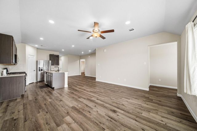 5235 James Michael Drive, Rosharon, TX 77583