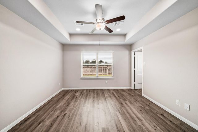 5235 James Michael Drive, Rosharon, TX 77583