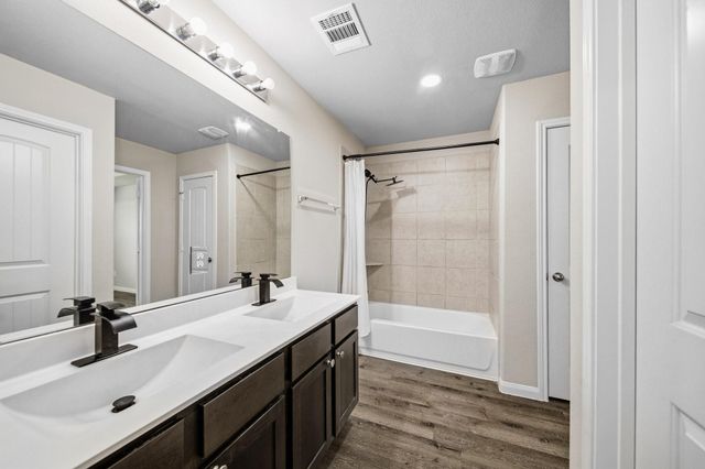 5235 James Michael Drive, Rosharon, TX 77583