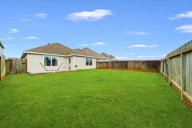 5235 James Michael Drive, Rosharon, TX 77583