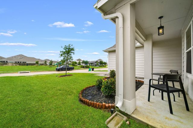 5235 James Michael Drive, Rosharon, TX 77583