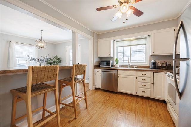 112 Curtice Road, Irondequoit, NY 14617