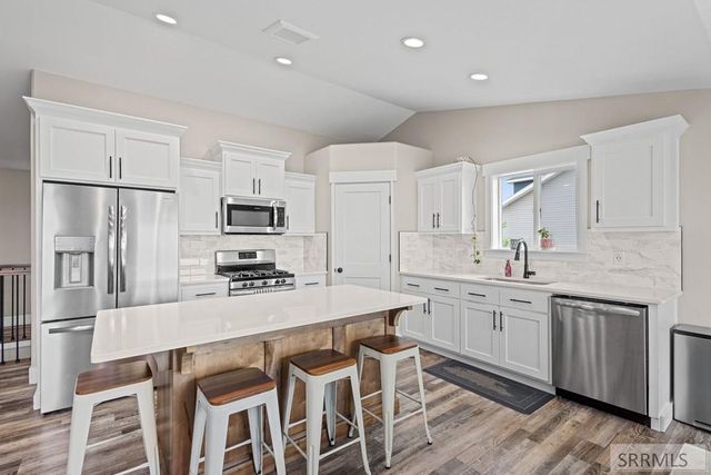 4047 Maizy Way, Ammon, ID 83406