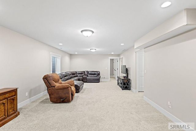 4047 Maizy Way, Ammon, ID 83406