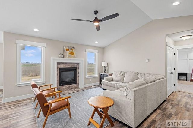 4047 Maizy Way, Ammon, ID 83406