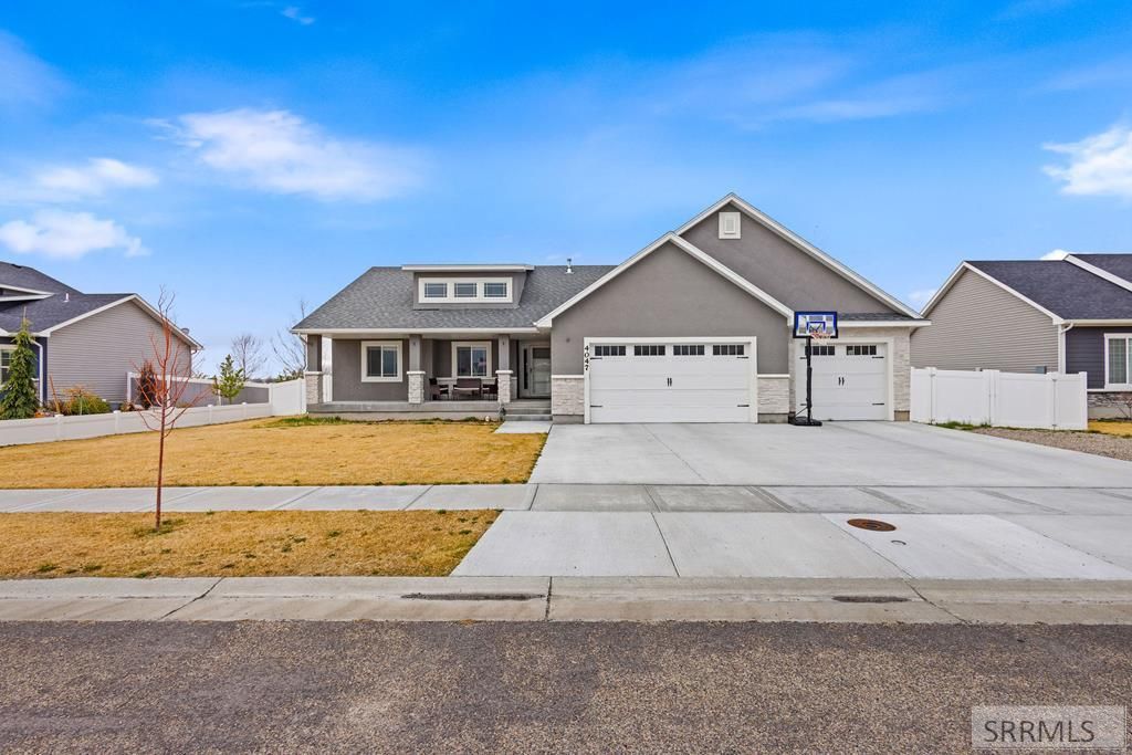 4047 Maizy Way, Ammon, ID 83406