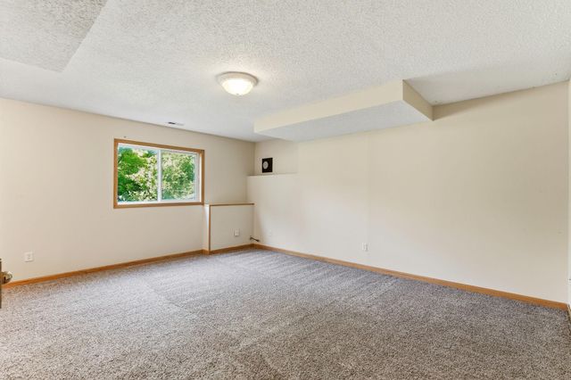 7024 W 144th Street, Savage, MN 55378