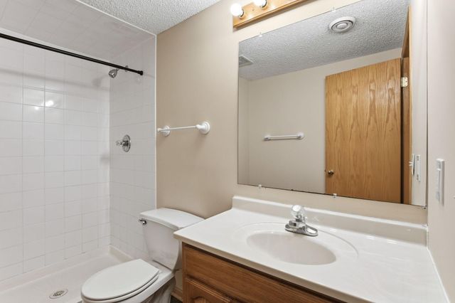 7024 W 144th Street, Savage, MN 55378