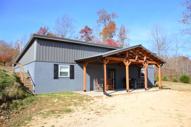 351 Hurricane Creek Rd, Linden, TN 37096