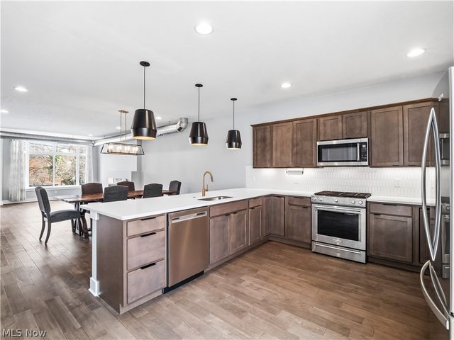 4191 Lorain Court, Cleveland, OH 44113