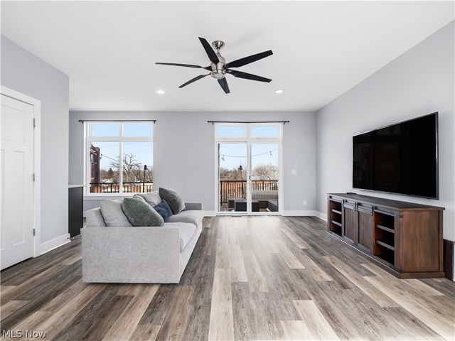 4191 Lorain Court, Cleveland, OH 44113