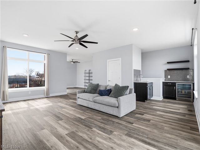 4191 Lorain Court, Cleveland, OH 44113
