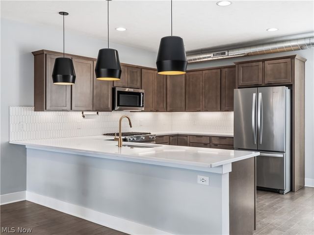 4191 Lorain Court, Cleveland, OH 44113